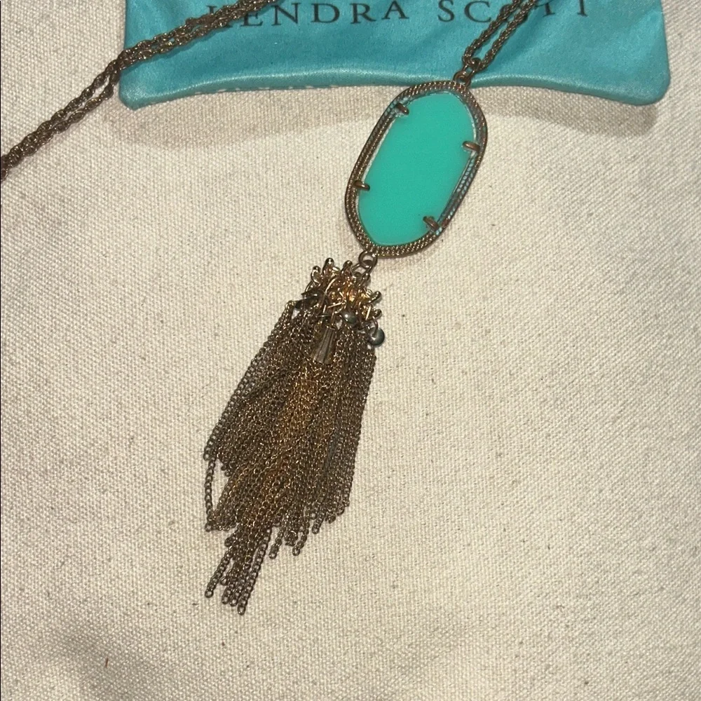 Kendra Scott turquoise pendant